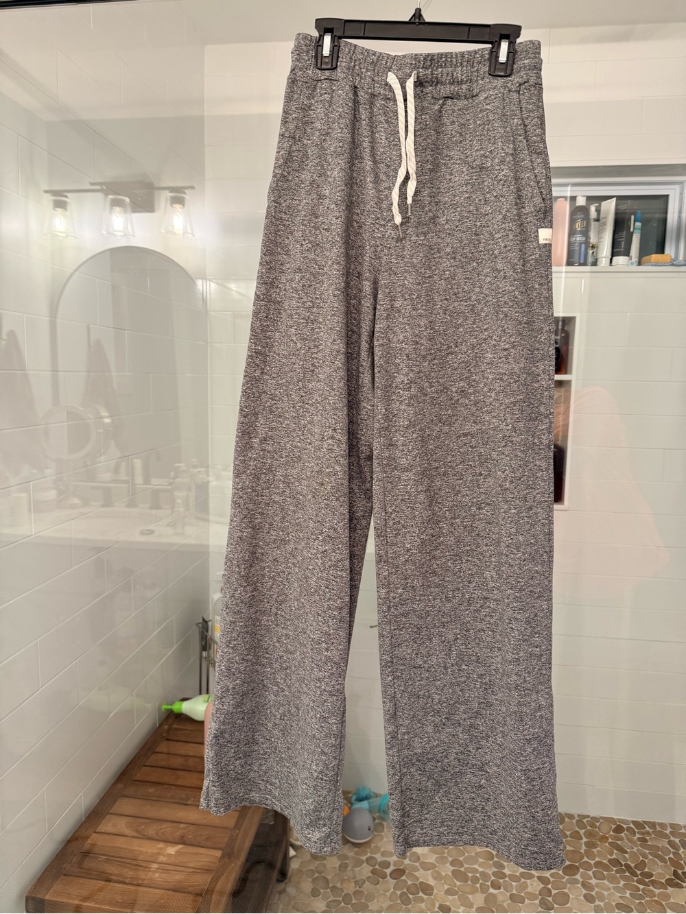 Vuori Halo Essential Wide-Leg Pant